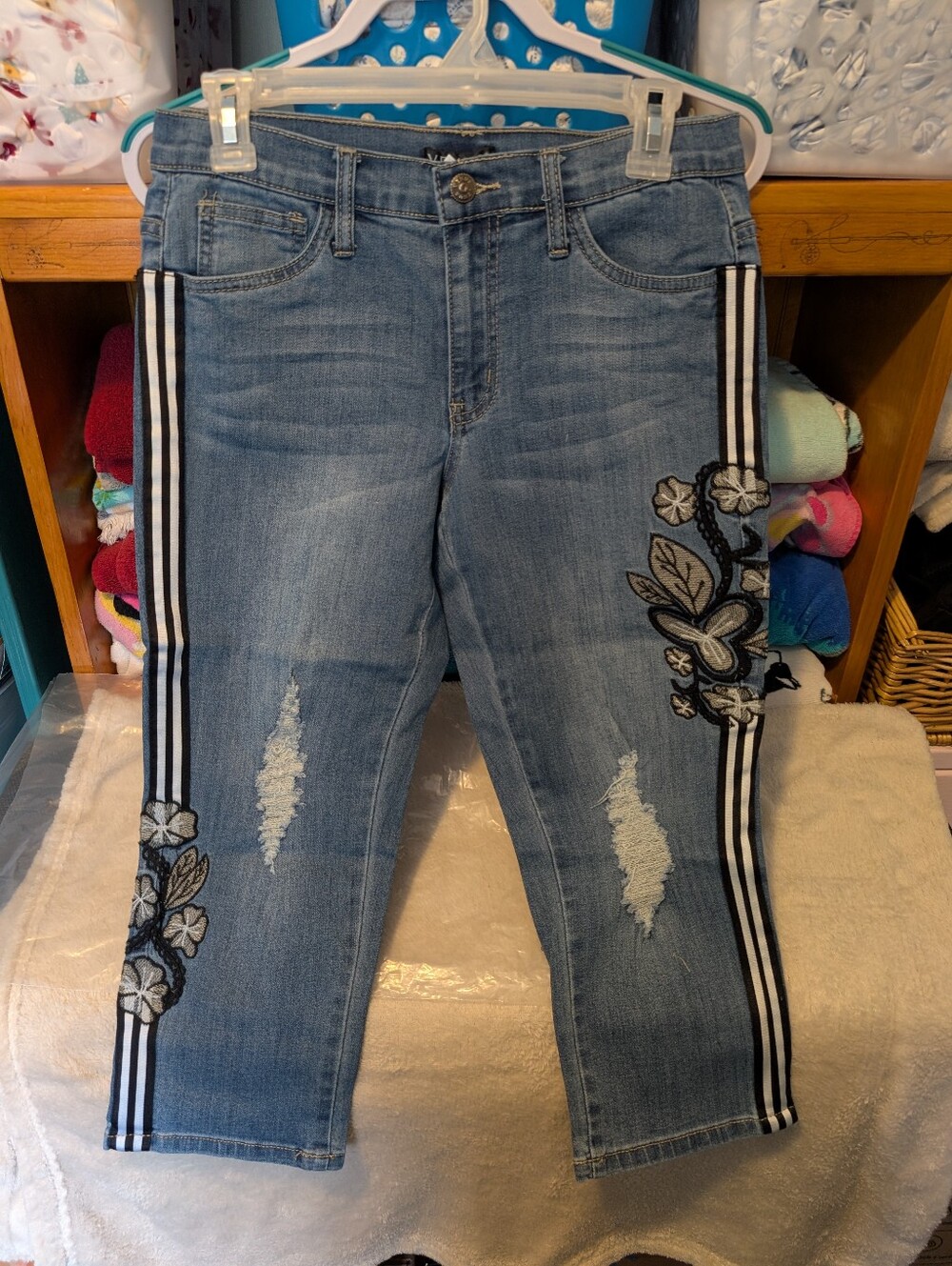 Venus Capris